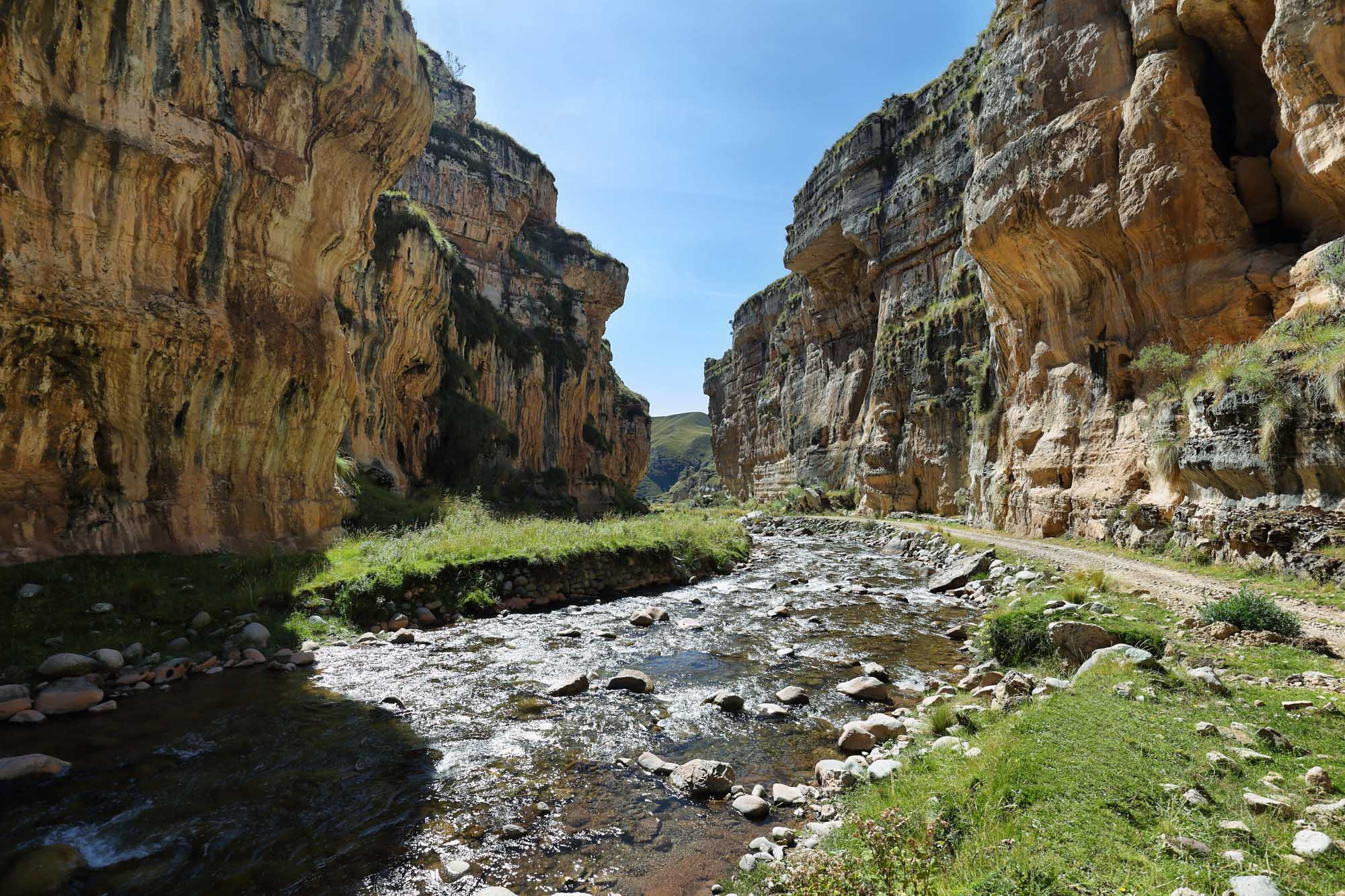 Shucto Gorge in Nor Yauyos-Cochas Reserve A dramatic limestone gorge carved by a flowing stream through the Reserva Paisajística Nor